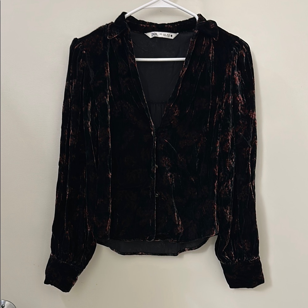 Zara Black Buttoned Long Sleeve Blouse